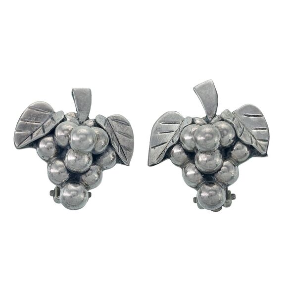 Southwest Mexico Taxco TG-108 Sterling Silver 3D Grape Cluster Clip On Earrings - Picture 1 of 5